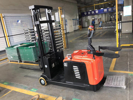 A empilhadeira contrabalançada elétrica Walkie escarrancha os empilhadores 1500kg
